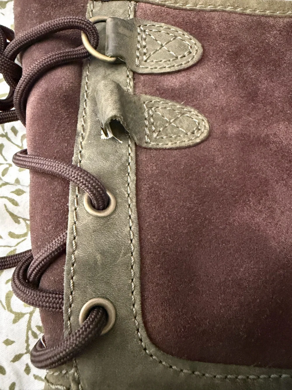 UGG Belcloud Tall Duck Boots Olive Green size 5
